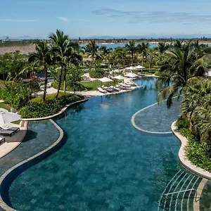 5* Hotel New World Hoiana