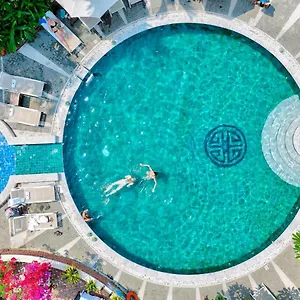 4* Resort Ancient House &